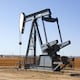 El precio del Petróloo se Dispara Entre Riesgos Geopolyticos y Negociaciones Comerciales 